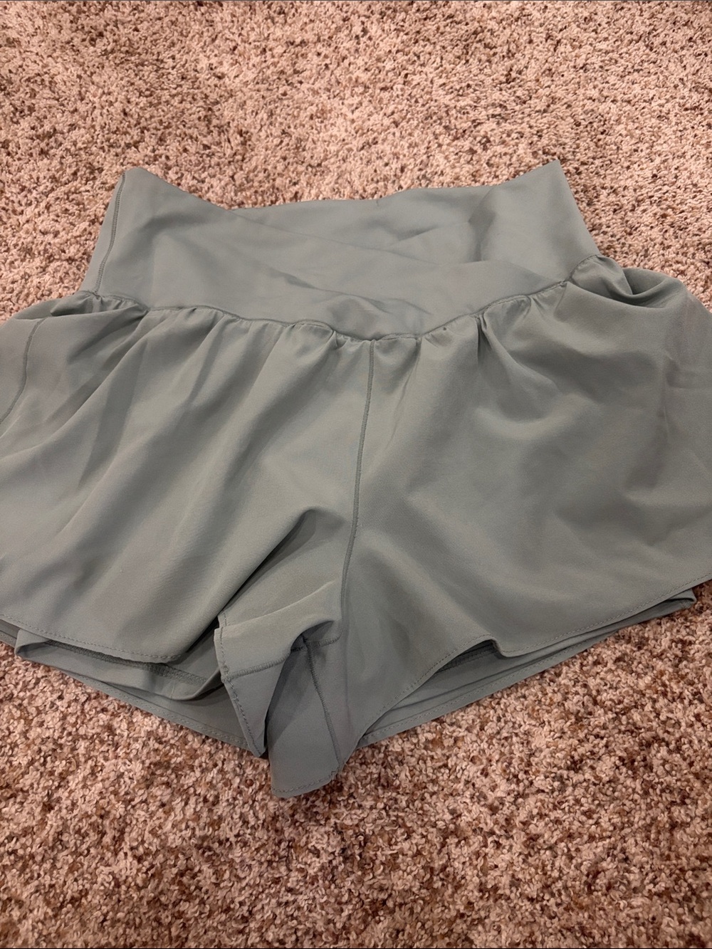 Women’s High-Waist Performance Shorts in Sage Green